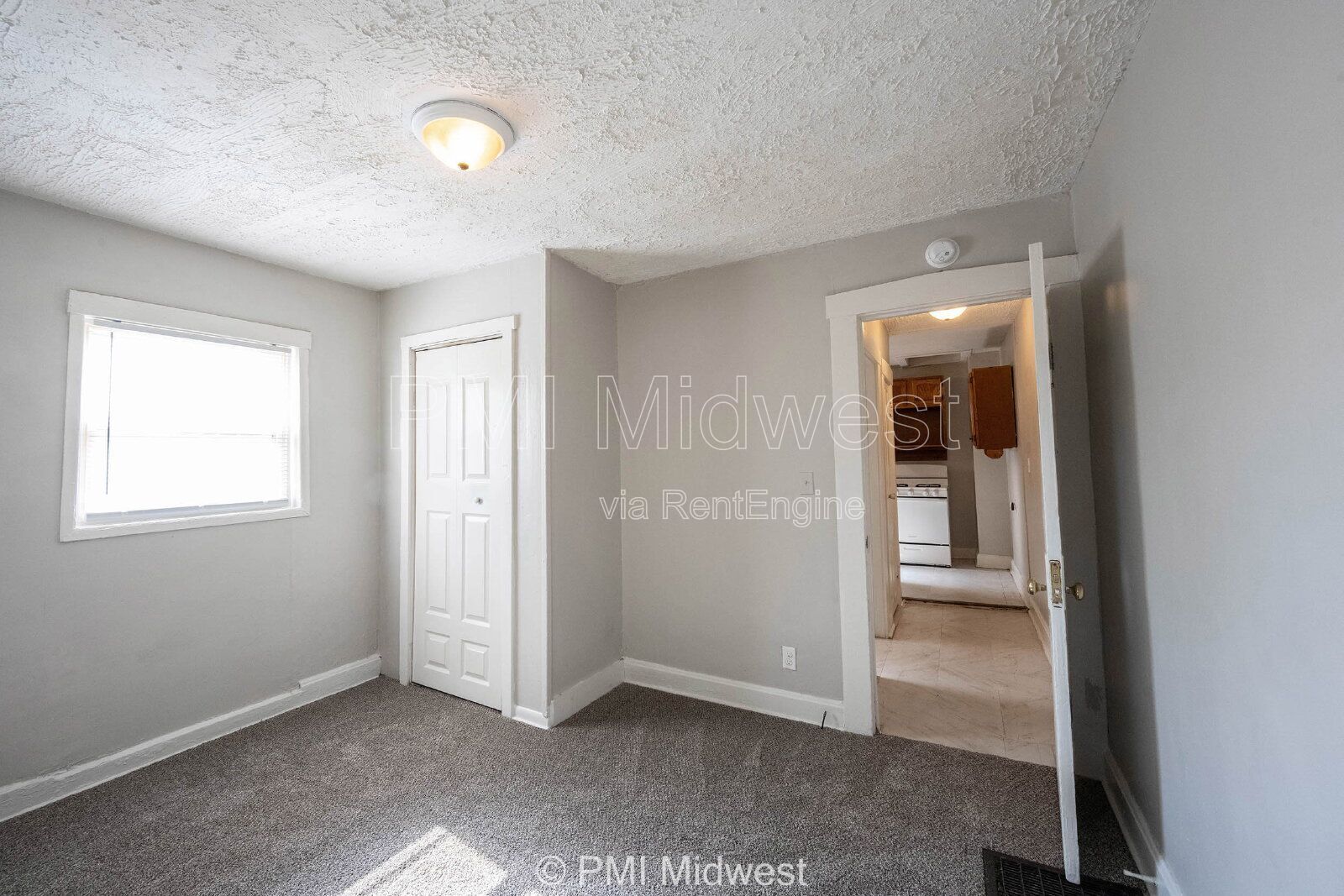 Building Photo - 1214 W 25th St