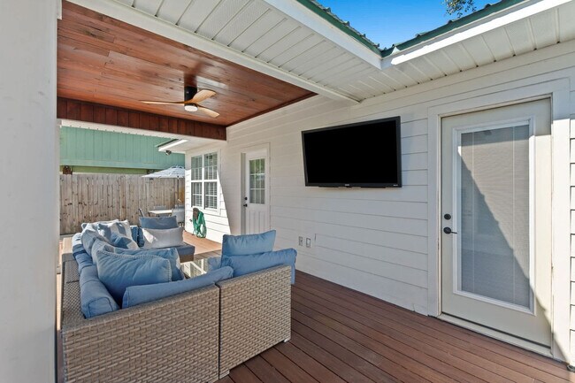 Building Photo - 95 Cobia St