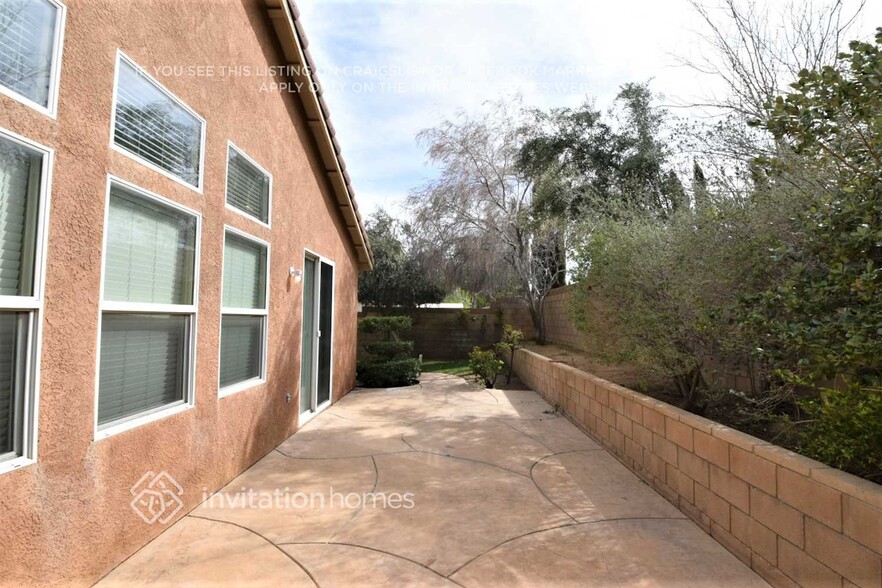 Building Photo - 42213 Marbella St