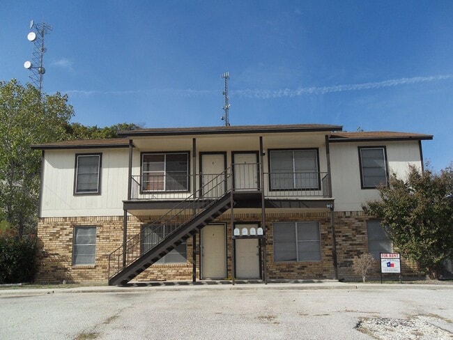 Building Photo - 907 N 7th St