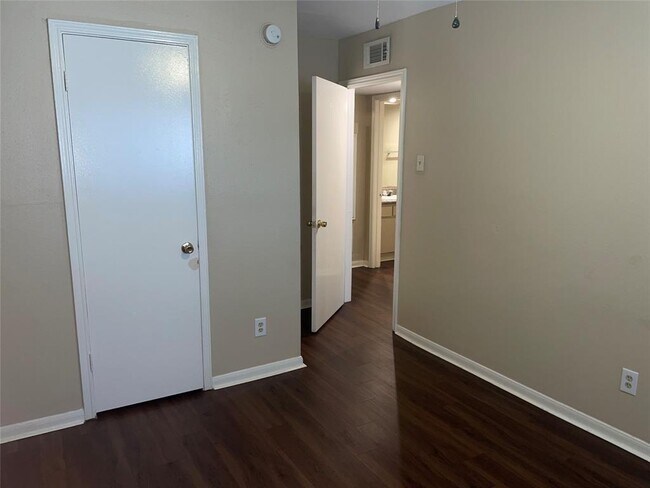 Building Photo - 4710 Airport Blvd