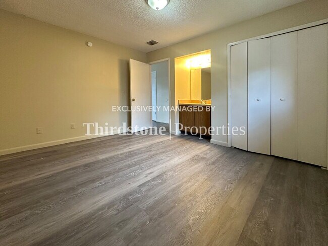 Building Photo - 5128 Westchase Ct