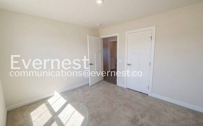 Building Photo - 18393 Signature Wy