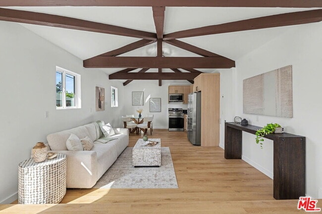 Building Photo - 2831 Overland Ave