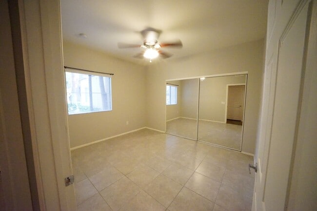 Building Photo - SHOWINGS AVAILABLE NOW