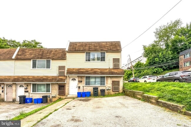 Building Photo - 4616 Silverwood St