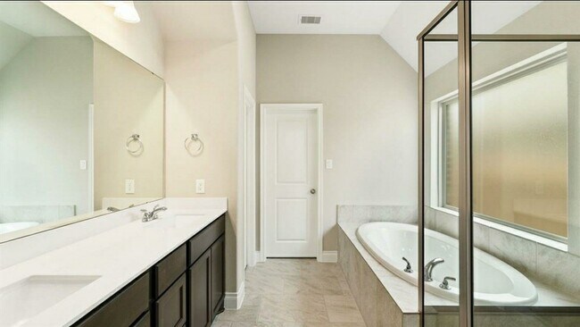Building Photo - 1335 Paradise Creek Ln