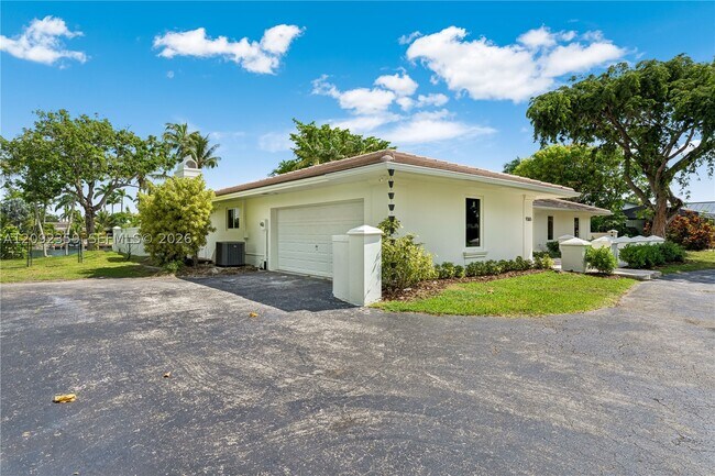 Building Photo - 9365 SW 142nd St