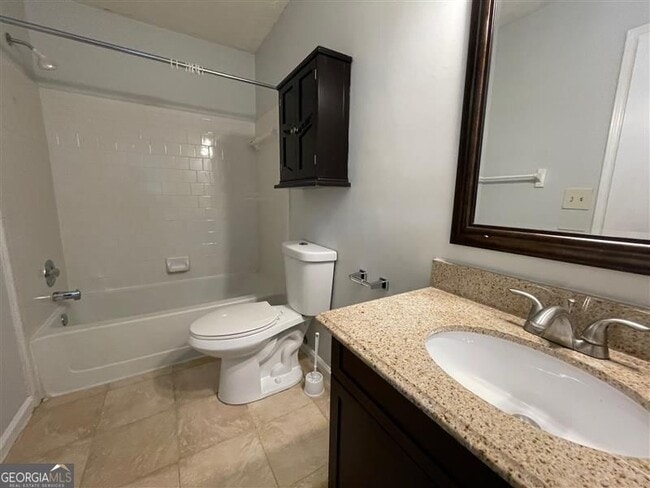 Building Photo - 2930 Governors Ct
