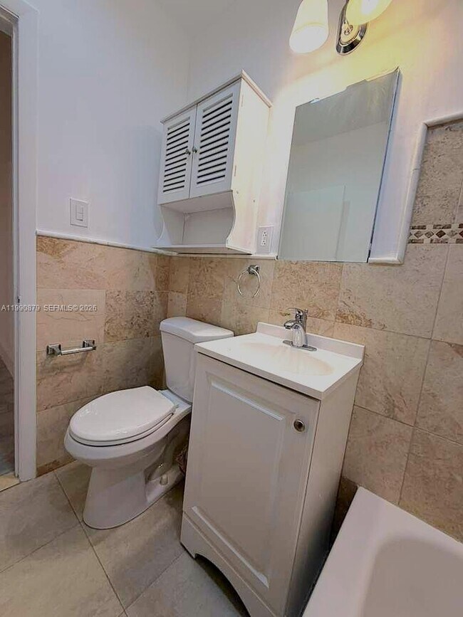 Building Photo - 6339 SW 32nd St