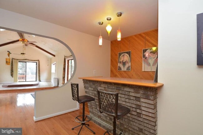 Building Photo - 8421 Alvin Rd