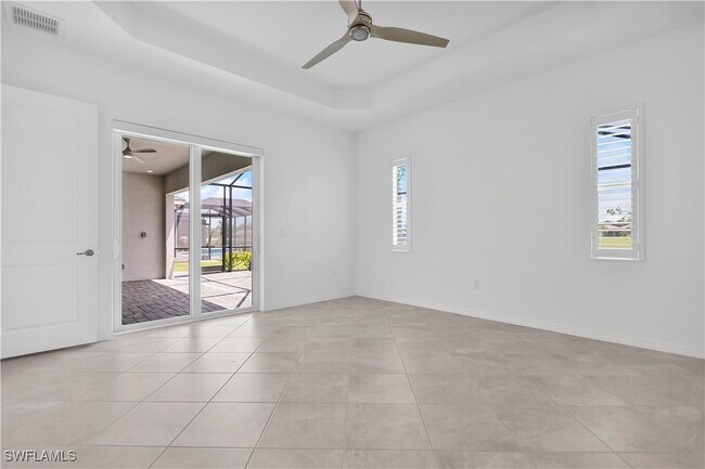 Building Photo - 15925 Sugar Hl Dr