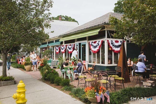 Building Photo - 113 Ellsworth St