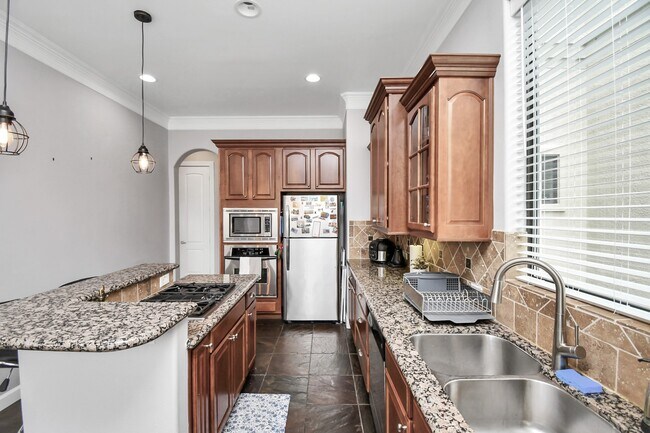 Building Photo - 5443 Kansas St