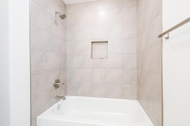Building Photo - 9903 Bijan Dr