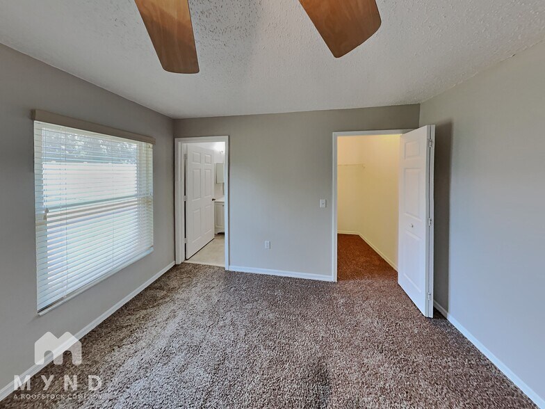 Building Photo - 1138 Kenworth Dr