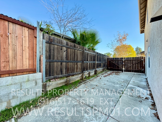 Building Photo - Beautiful Remodeled 4 Bedroom Citrus Heights Beauty!