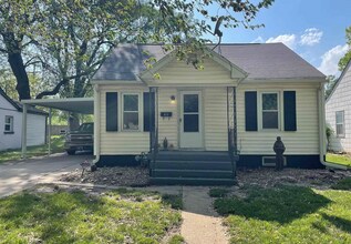 Building Photo - Beautiful Oakland Home with Finished Basement & Hardwood Floors