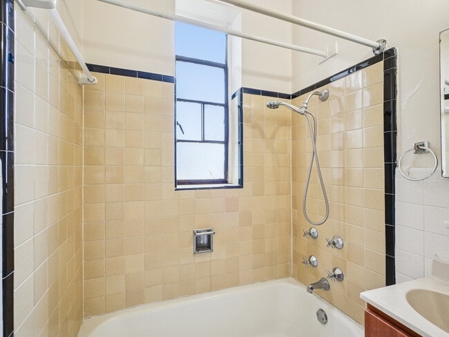 Floorplan - Cameron Court Apartments