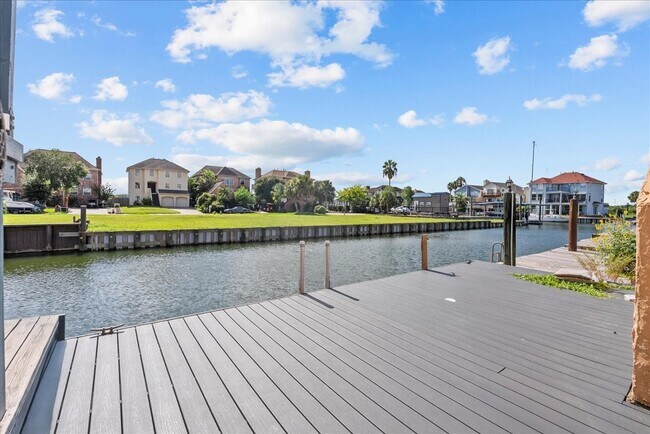 Building Photo - 17 Antilles Ln