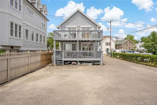 Building Photo - 210 Broadway