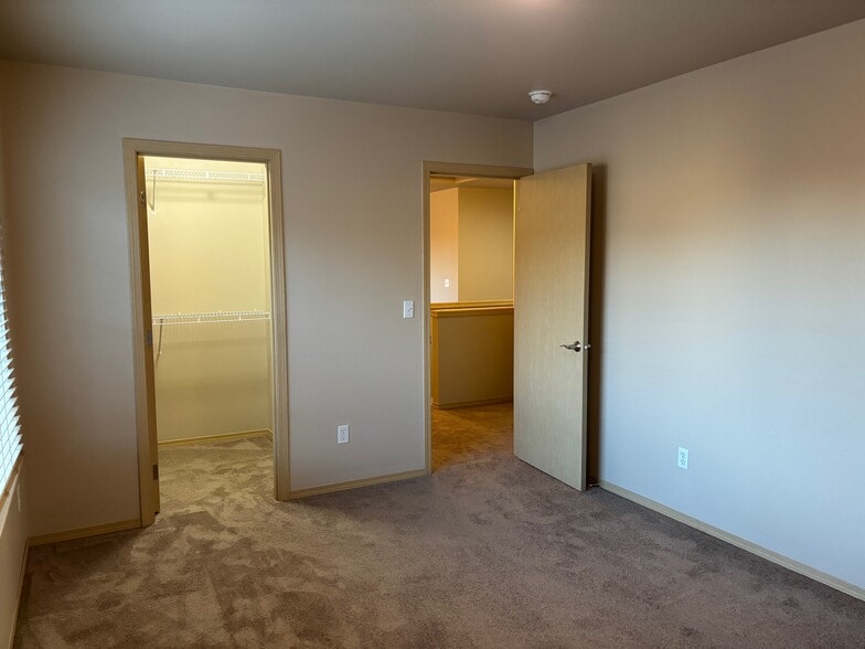 Building Photo - 9903 197th Ave E