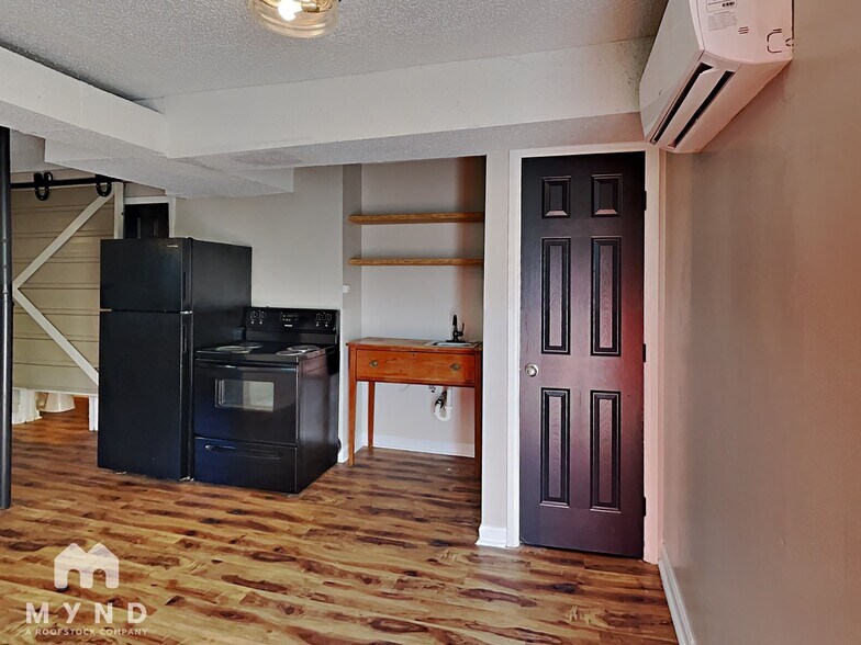 Building Photo - 1729 Morehead Ave