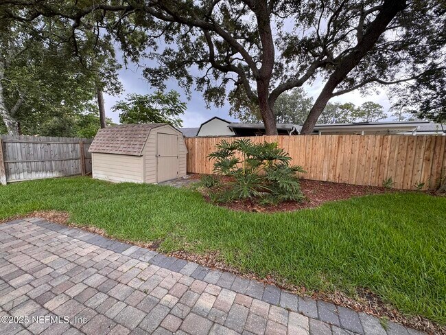 Building Photo - 3855 Mandarin Woods Dr S