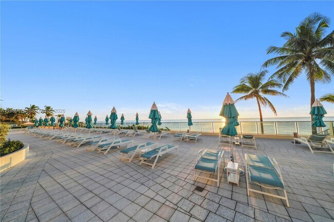 Building Photo - 2501 S Ocean Dr