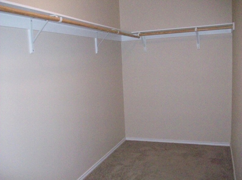 Building Photo - 409 Pargo Dr