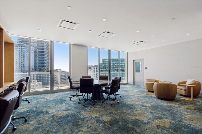 Building Photo - 400 Central Ave