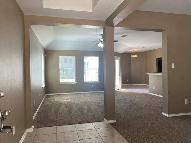 Building Photo - 12718 Great Sands Dr