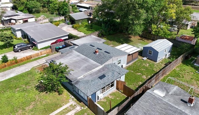 Building Photo - 6036 Dogwood Dr