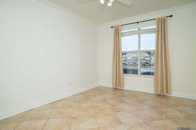 Building Photo - 12386 River Highlands Dr