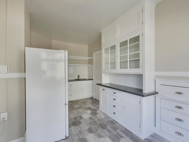 Building Photo - 159 Dolores St