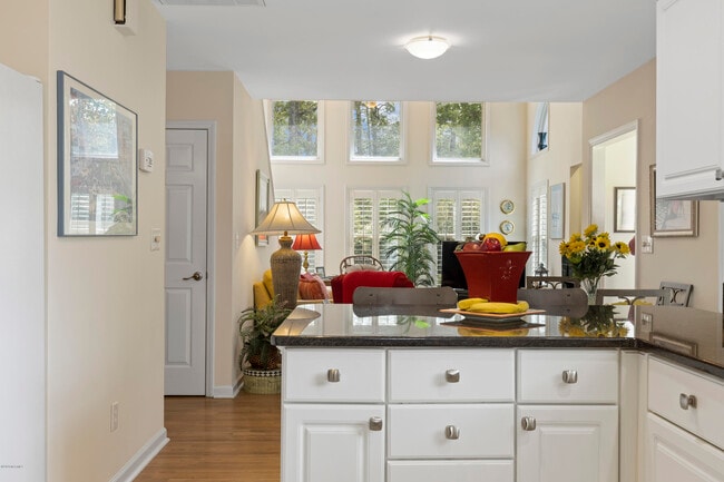 Building Photo - 504 Cedarwood Village