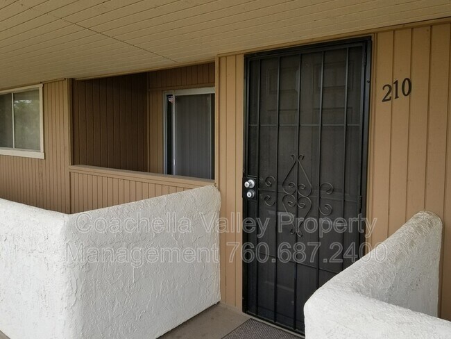 Building Photo - 2875 N Los Felices Rd