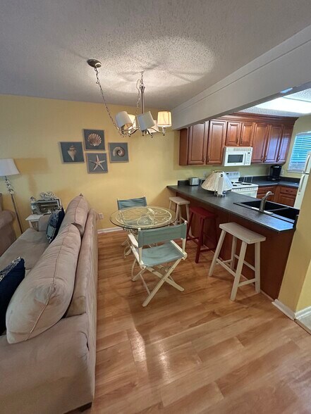 Building Photo - 375 Bluefish Dr