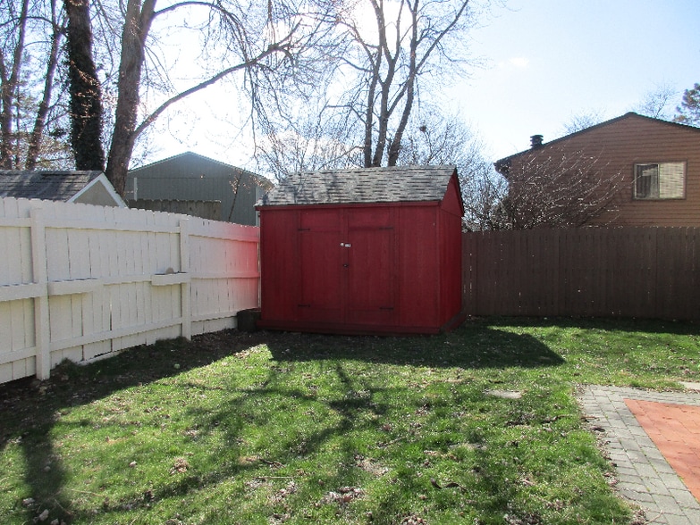 Building Photo - 3333 Chetwood Pl