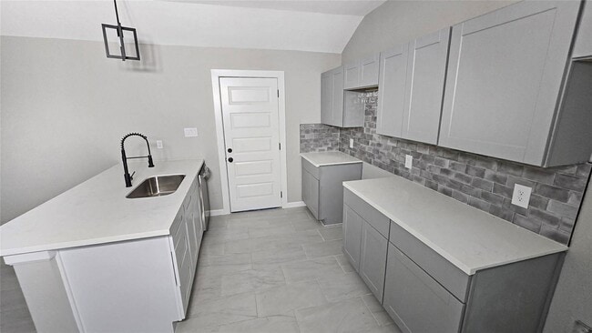 Building Photo - 8454 Blankenship Dr