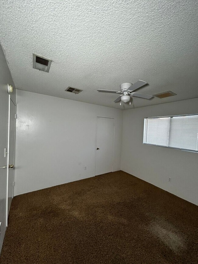 Building Photo - 3 Bedroom Home with Solar and 2-Car Garage