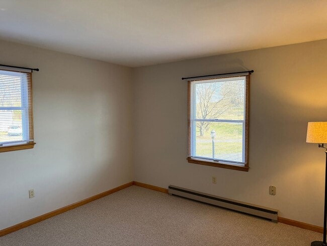 Building Photo - Charming 2-Bedroom Home for Rent in Timberville, VA