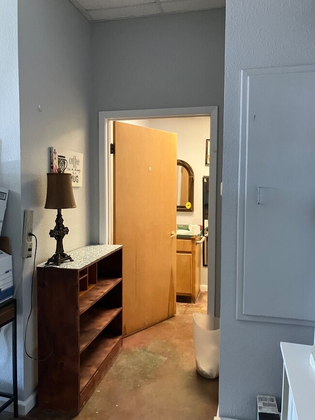 Building Photo - 808 W Dickinson Blvd