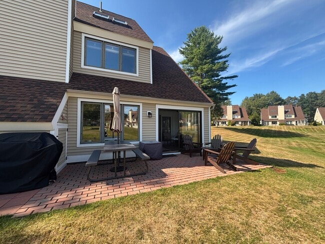 Building Photo - 14 Songbird Ln