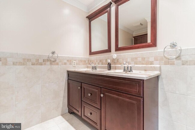 Building Photo - 48 Stonehurst Ct
