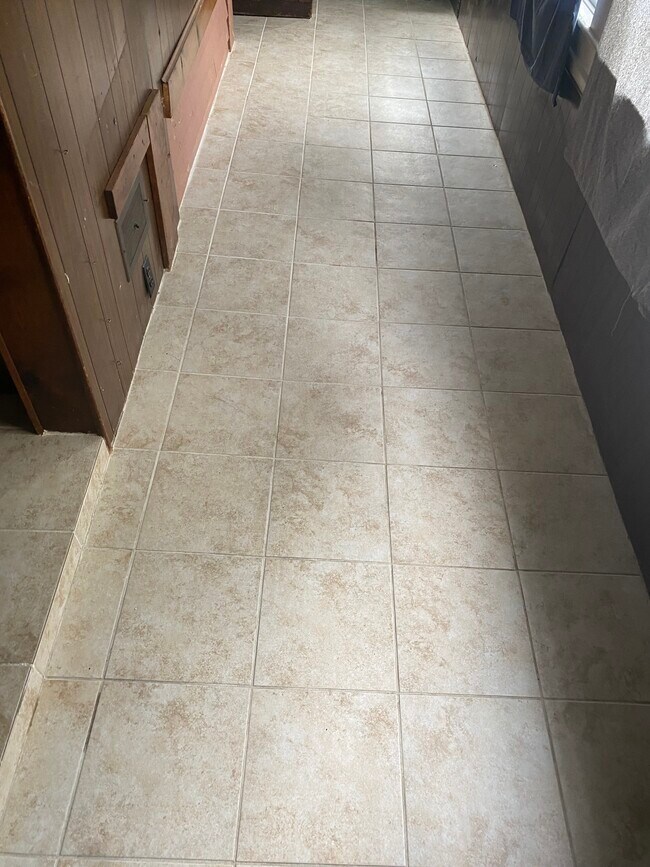 Building Photo - 71 Milton Ave