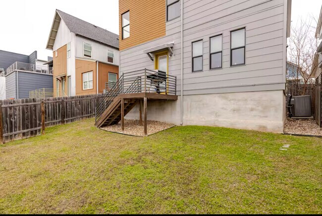 Building Photo - 6108 Seville Dr