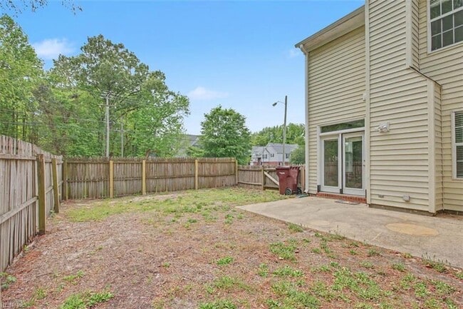 Building Photo - 601 Huntly Dr