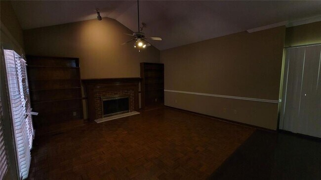 Building Photo - 5005 Johns Creek Ct