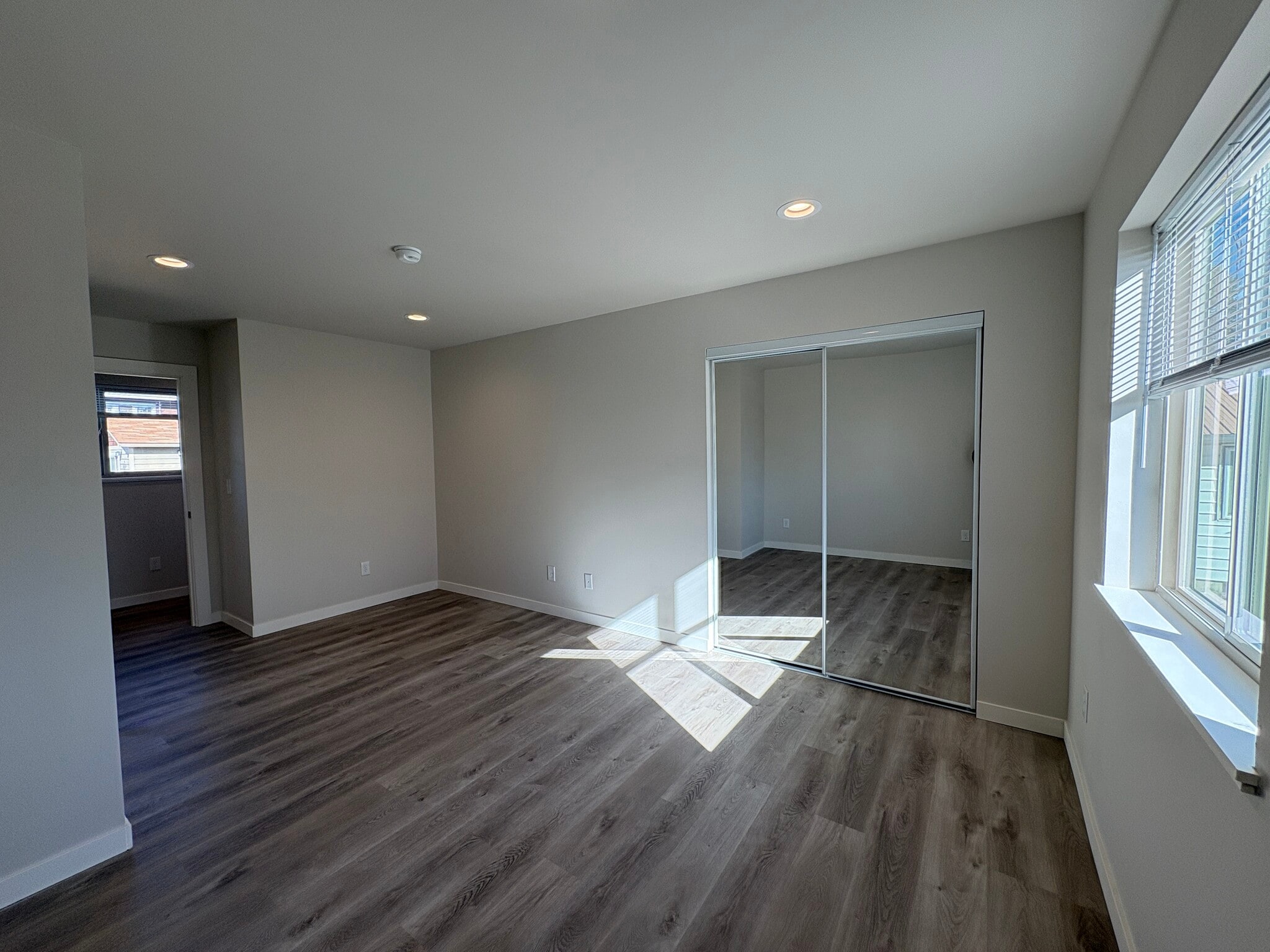 Building Photo - 2210 Arden Ct N